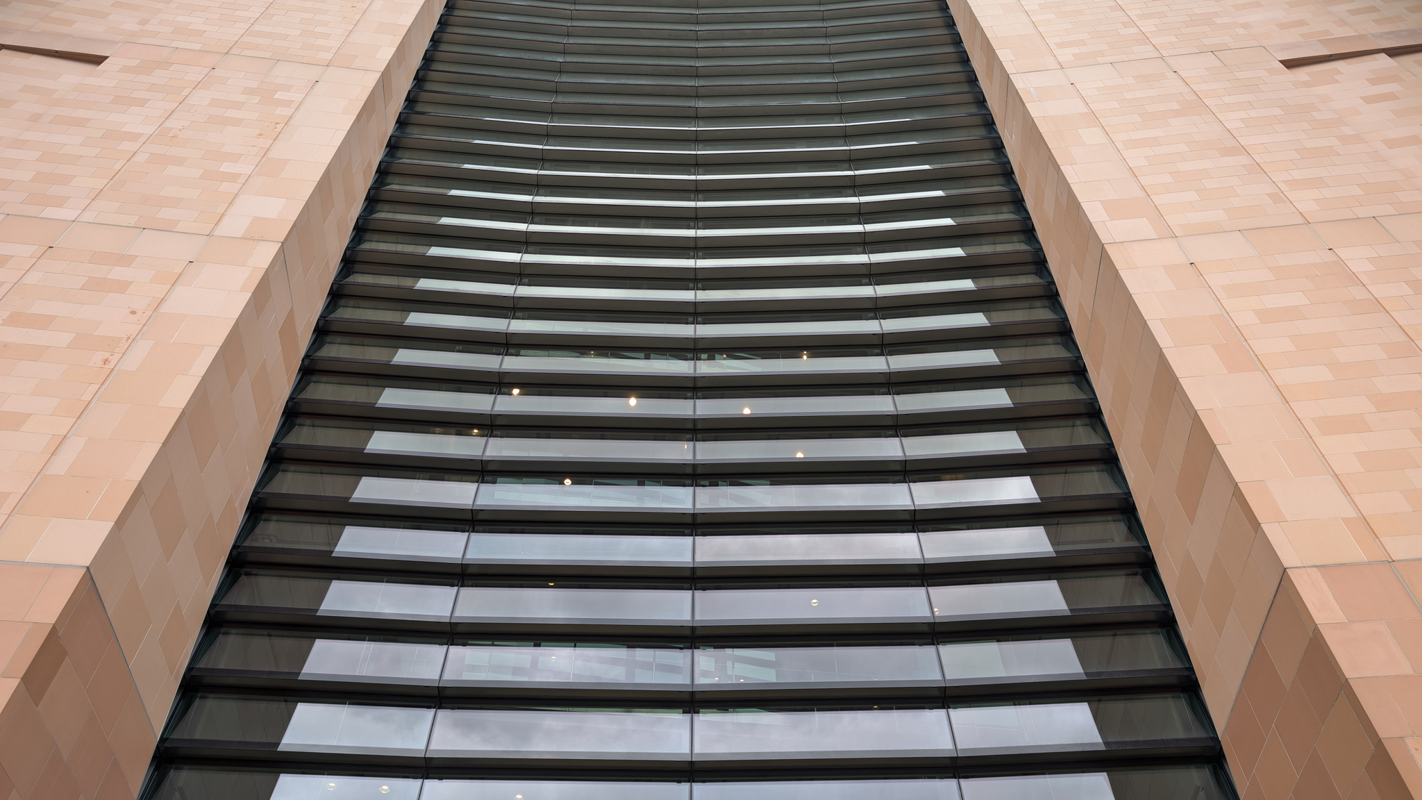 PXL 20250604 161505787 RAW 01 COVER