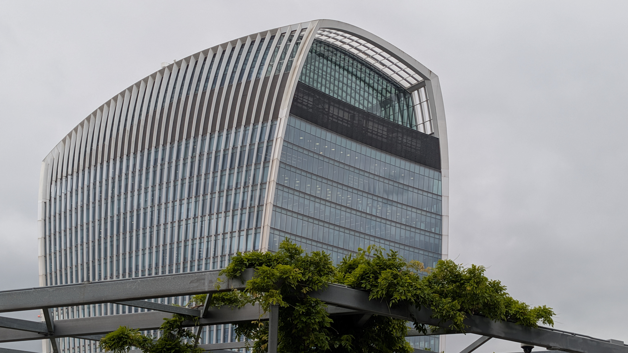 PXL 20250604 112043334 RAW 01 COVER