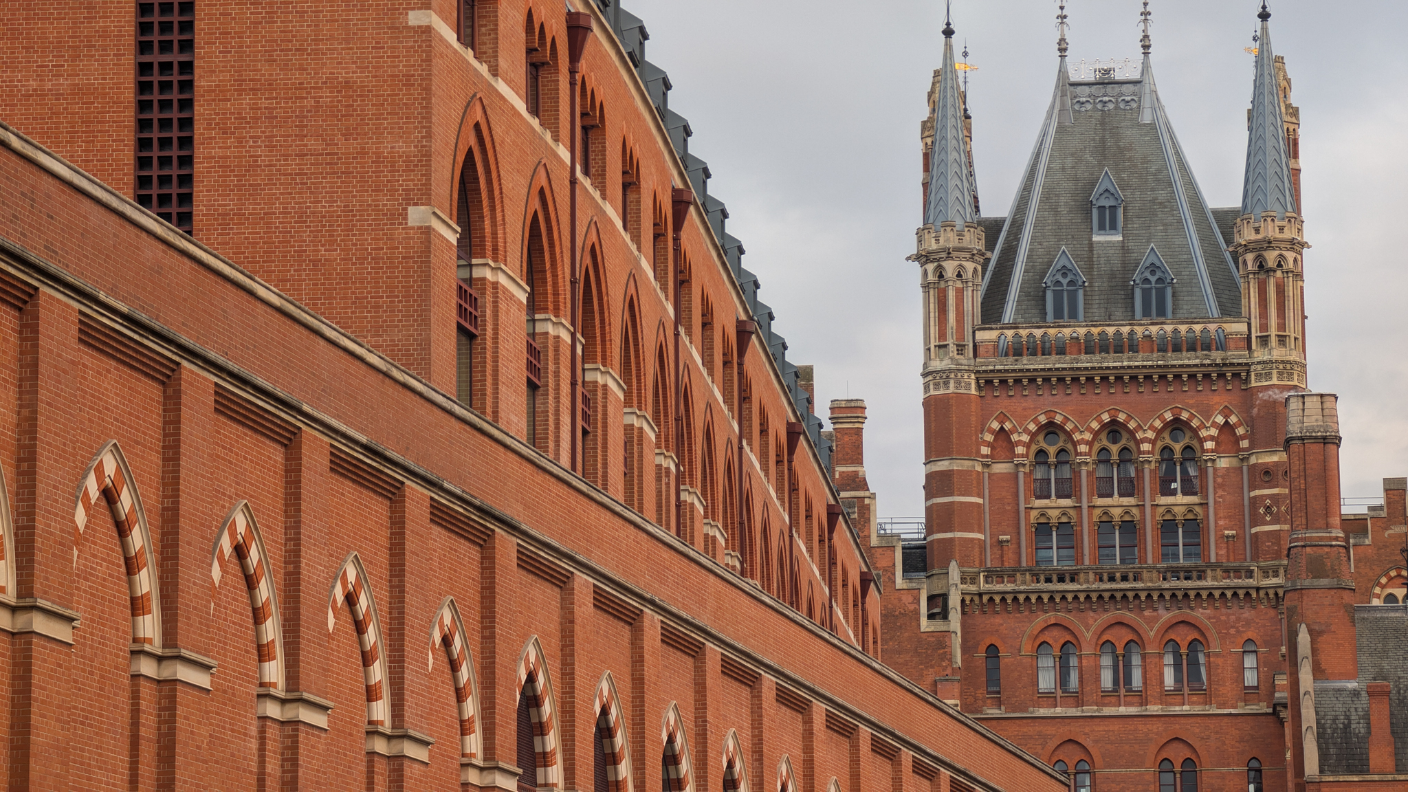 PXL 20250604 182527365 RAW 01 COVER